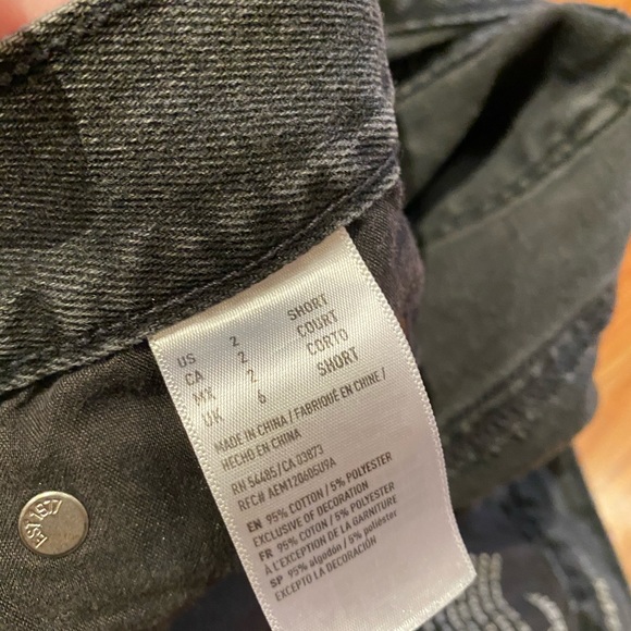 Girlfriend Jean - Picture 3 of 3